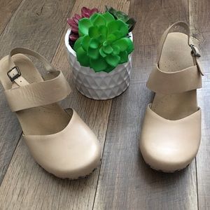 Dansko cream khaki professional strap clogs